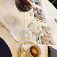 オータニのワインとワンタンスープ