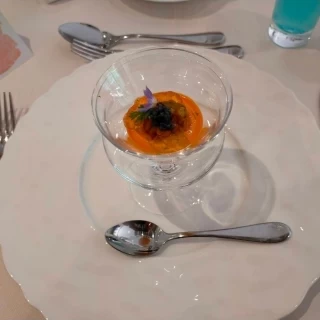 ウニの前菜
とても美味しかったです