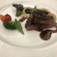 お肉のメイン料理