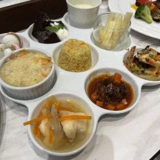 お子様メニュー。豪華。
