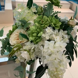 チャペルの花で、雰囲気により何種類から選べたと思います。