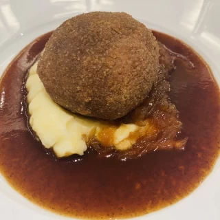 牛すじのコロッケがおいしかった