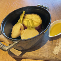 季節のお野菜を塩とオリーブで