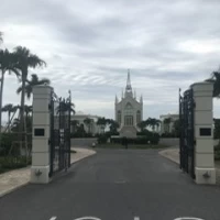 入り口の門の入る所から世界観が広がっています。