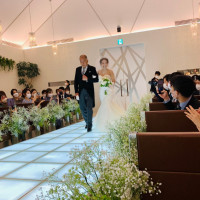 新婦の父と新婦の入場