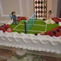 テニスで知り合ったのでケーキはテニスにしてもらいました