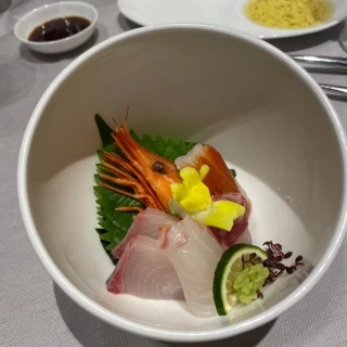 鯛.ひらす.ボタン海老のお造り
