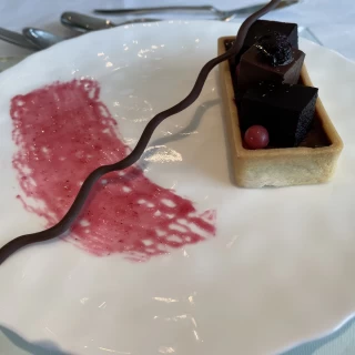 甘すぎず誰でも食べやすいケーキ！