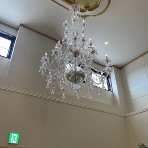 ロビーは豪華なシャンデリアがあります。|599745さんのシャトー ラ・パルム・ドールの写真(1365758)