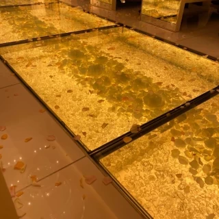 床　ライトアップ