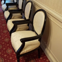 披露宴会場の椅子は2種類から選べる