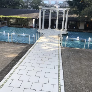 館内