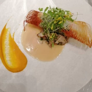 メイン魚料理（オマール海老）