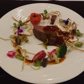 肉料理です。