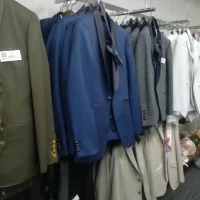 男性の衣装も豊富