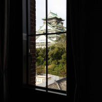 窓から大阪城