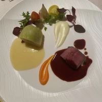 メイン料理は特に美味しいです。