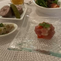試食でもさまざまな料理が食べれます。