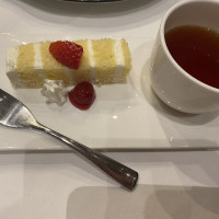 ウェディングケーキのお裾分けです。