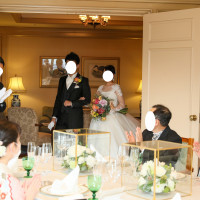 写真奥に写っているのがソファ席。