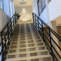 ゲスト控え室への階段