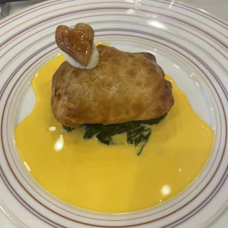 パイ包みの中のヒラメがふっくらしていて美味しかった。