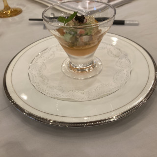 前菜も食べ応えがあり、見た目も楽しめるものでした。オススメ