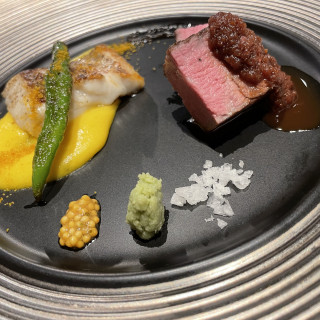 試食のみ肉と魚同じプレートですがとても美味しかったです。