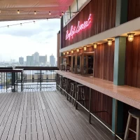 ドリンクを置くこともできます