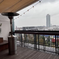 野外の演出できるフロアです