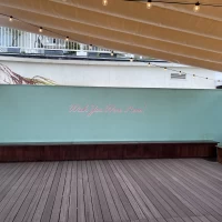 演出に使える野外のフロアです