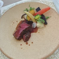 野菜は新鮮で、お肉はとても柔らかかったです。