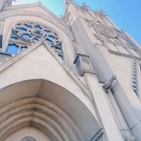 外から見た大聖堂