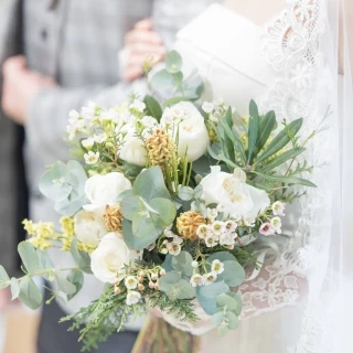 持ち込みのお花も会場にとてもあっていました。