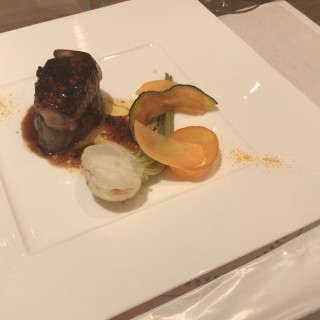 試食会で出てきた和牛のフォアグラ添えが最強でした！