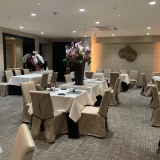 披露宴会場はこじんまりしています。
