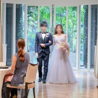 入場口を正面へ