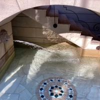 チャペル外の水場