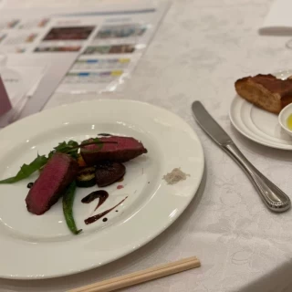 2人揃って付け合わせまで完食の最高の料理でした。