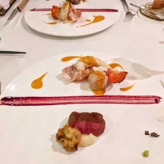 試食のオマール海老と和牛です。