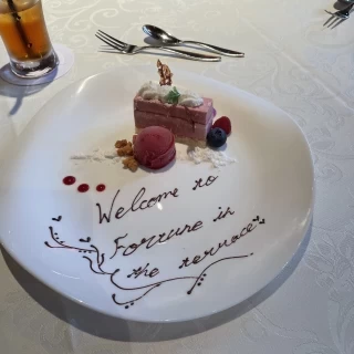試食会のケーキです！
見た目も味も物凄く美味しかったです！