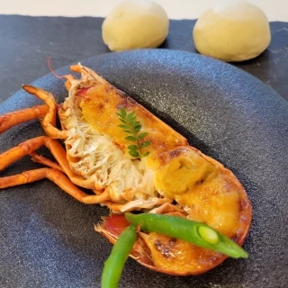 きちんとナイフで切れ目が入っており食べやすかった！