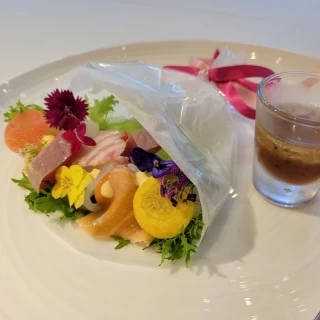 前菜のブーケ見た目も可愛く美味しかったです。