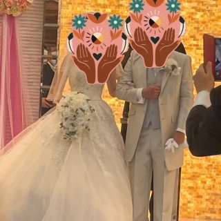 チャペルへの新郎新婦入場