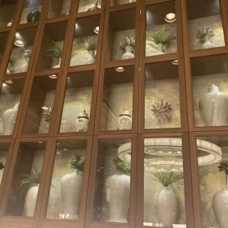 壁がここまで豪華なのはなかなかないと思います