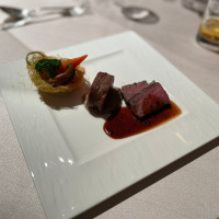 メインの肉料理は、ゲストからの評価がかなり高かったです。