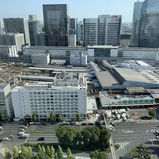 披露宴会場からは品川駅が見下ろせます。