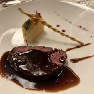 メインのお肉料理