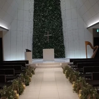 天井が高いチャペル
