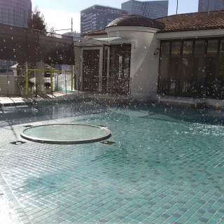 プール